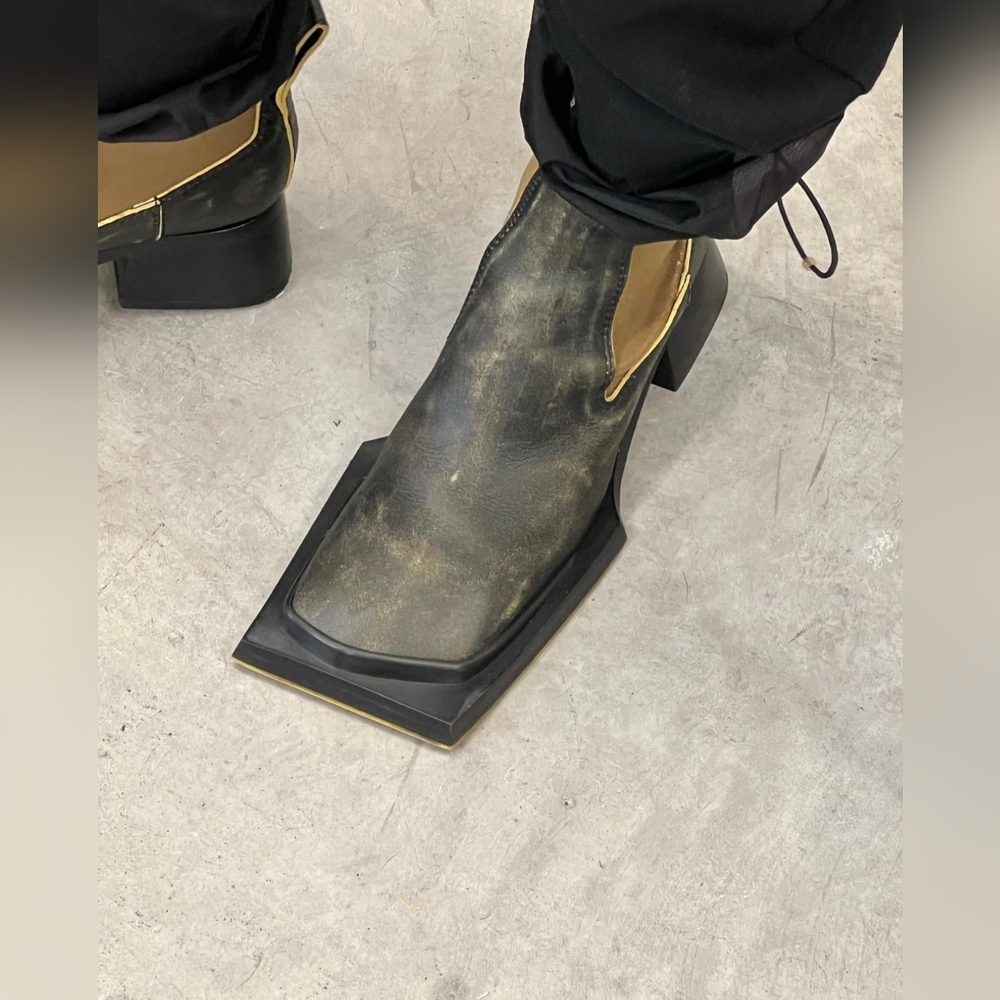 MIISTA Space Chelsea Boots 41 MSRP $560 NEW